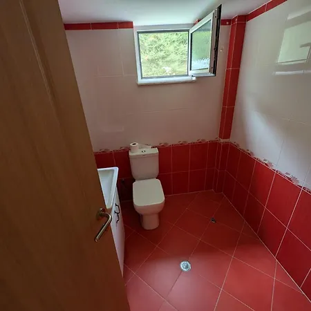 Πανσιόν Damian And Gerard 3*